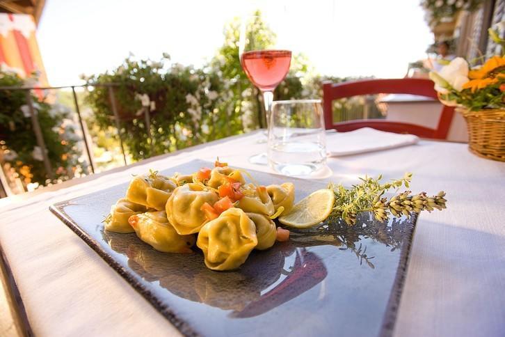 Il Paladino Bed & Breakfast Sciolze Luaran gambar